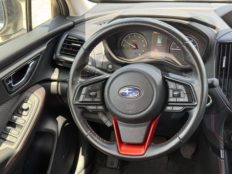 Subaru Forester Vehicle Full-screen Gallery Image 13