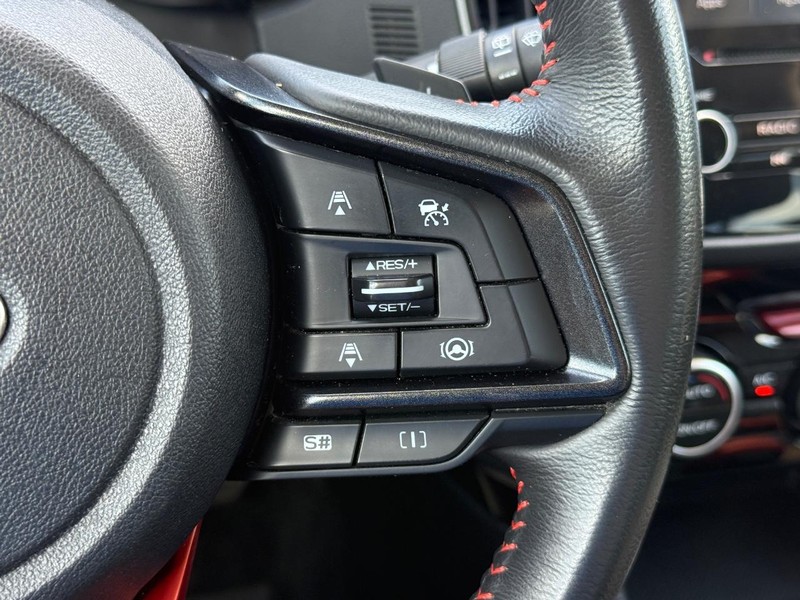 Subaru Forester Vehicle Full-screen Gallery Image 16