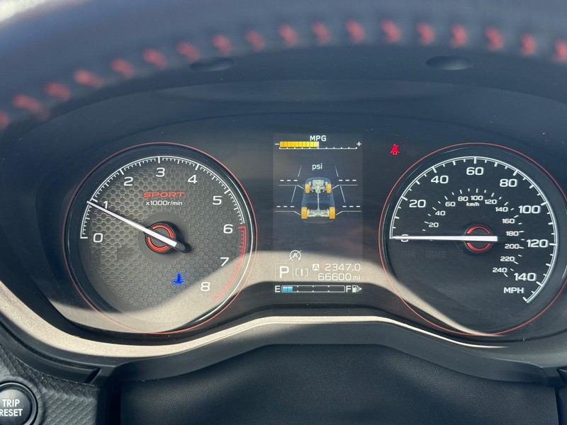 Subaru Forester Vehicle Full-screen Gallery Image 17
