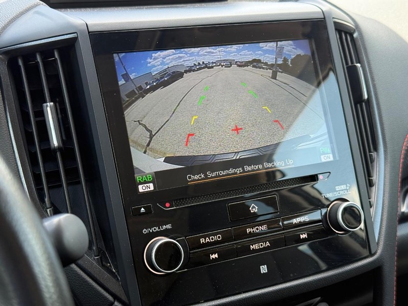 Subaru Forester Vehicle Full-screen Gallery Image 18