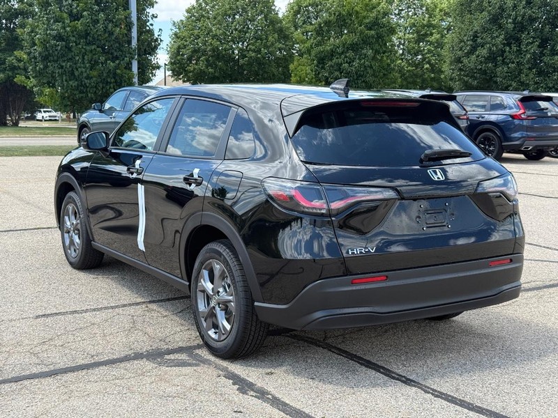 Honda HR-V Vehicle Image 5