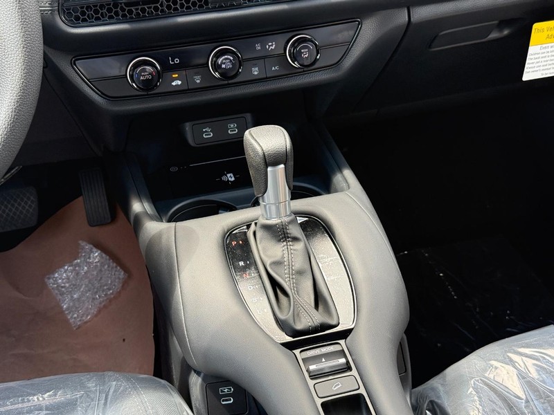 Honda HR-V Vehicle Image 12