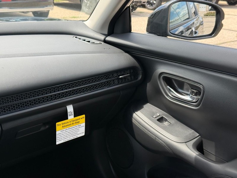 Honda HR-V Vehicle Image 14