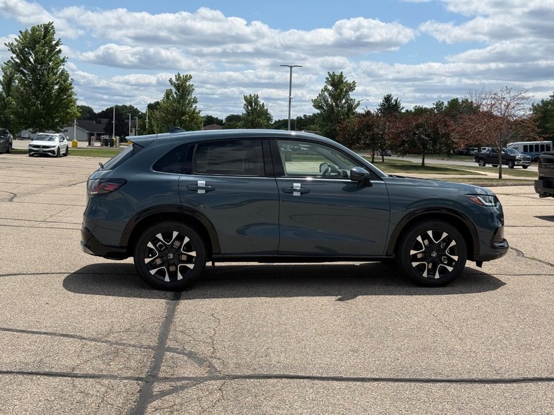Honda HR-V Vehicle Image 2