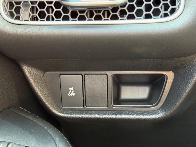 Honda HR-V Vehicle Image 21