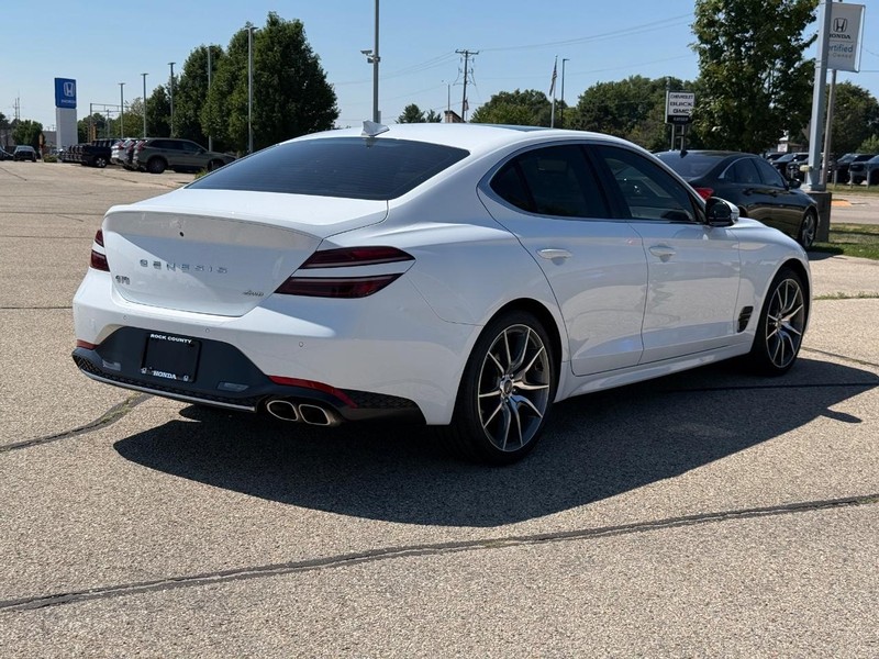 Genesis G70 Vehicle Image 3