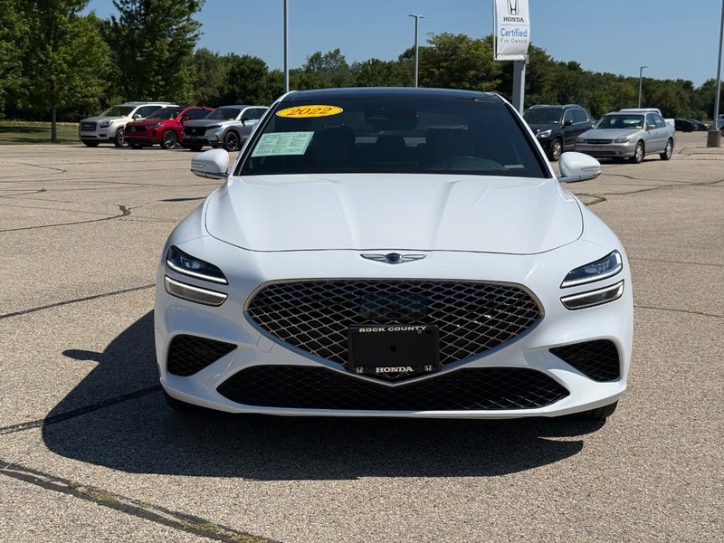 Genesis G70 Vehicle Image 8