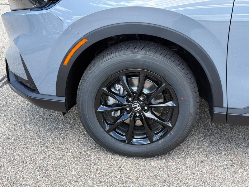 Honda CR-V Hybrid Vehicle Image 6