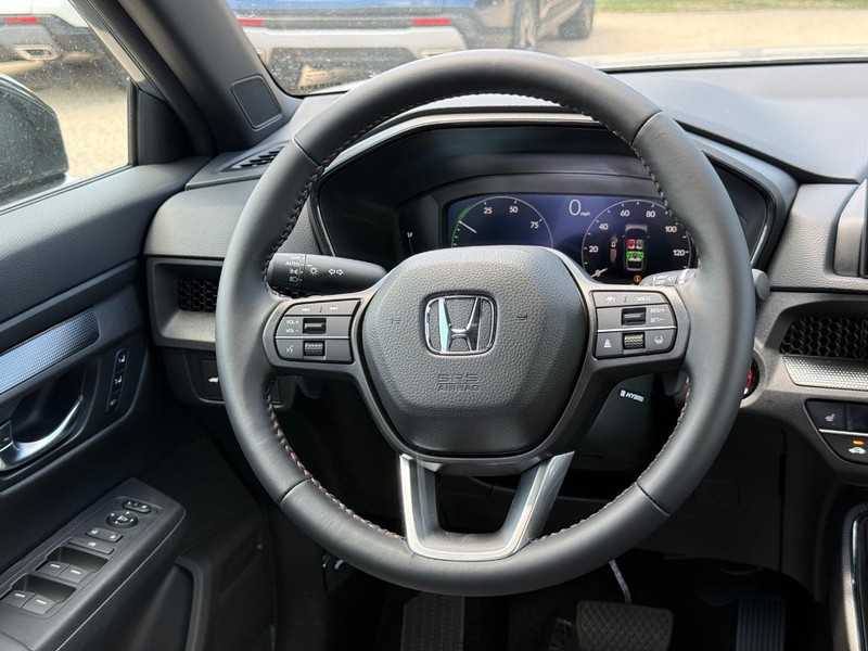 Honda CR-V Hybrid Vehicle Image 13