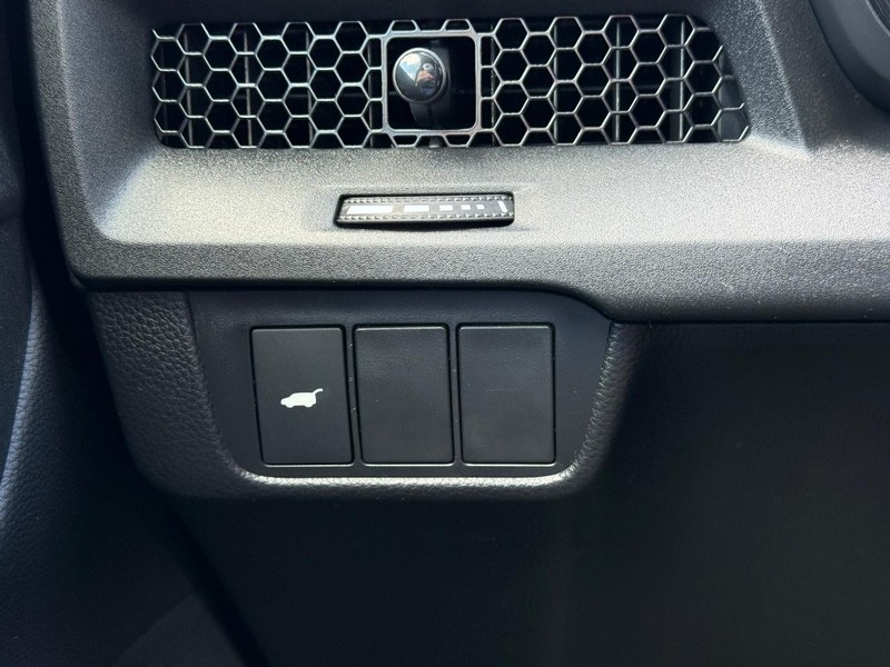 Honda CR-V Hybrid Vehicle Image 21