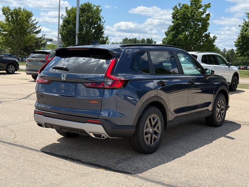 Honda CR-V Hybrid Vehicle Image 3