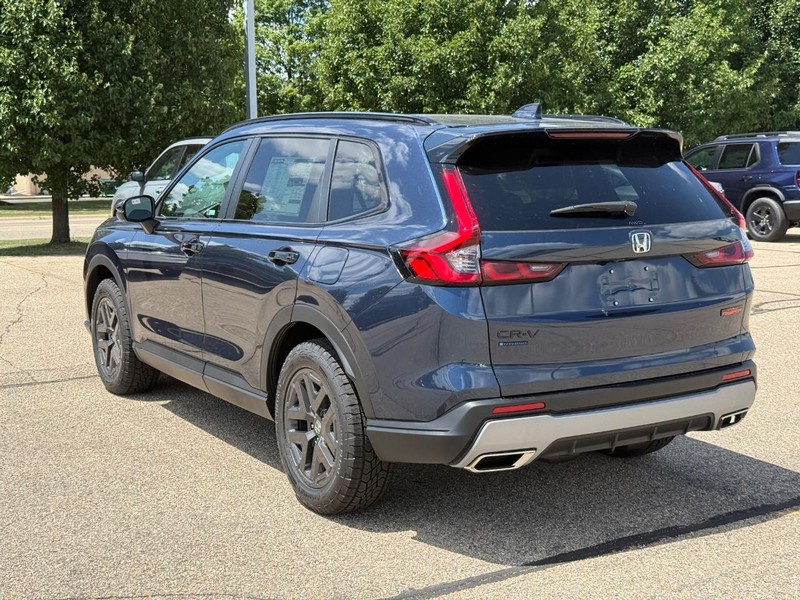 Honda CR-V Hybrid Vehicle Image 5
