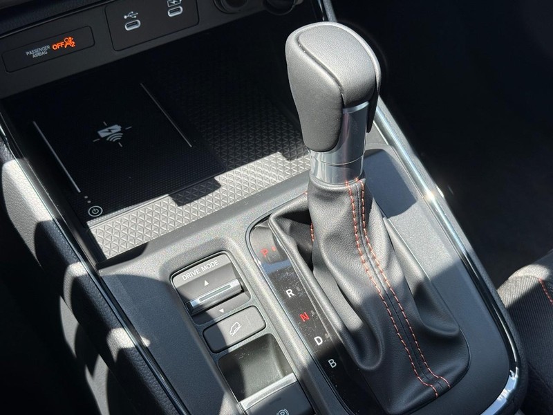 Honda CR-V Hybrid Vehicle Image 19