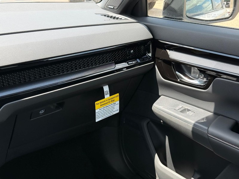 Honda CR-V Hybrid Vehicle Image 14