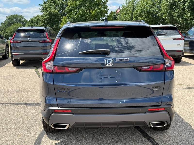 Honda CR-V Hybrid Vehicle Image 4