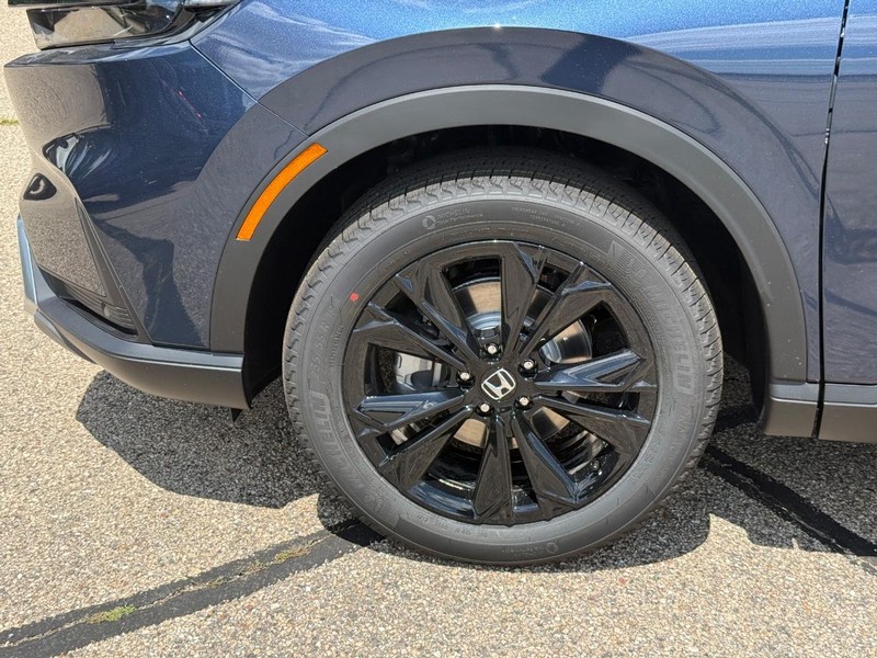 Honda CR-V Hybrid Vehicle Image 6