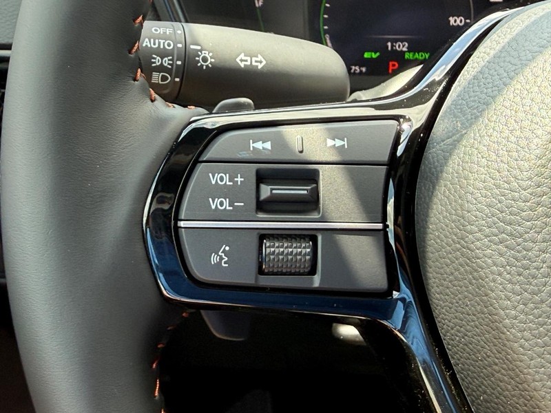 Honda CR-V Hybrid Vehicle Image 15