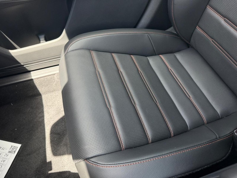 Honda CR-V Hybrid Vehicle Image 20