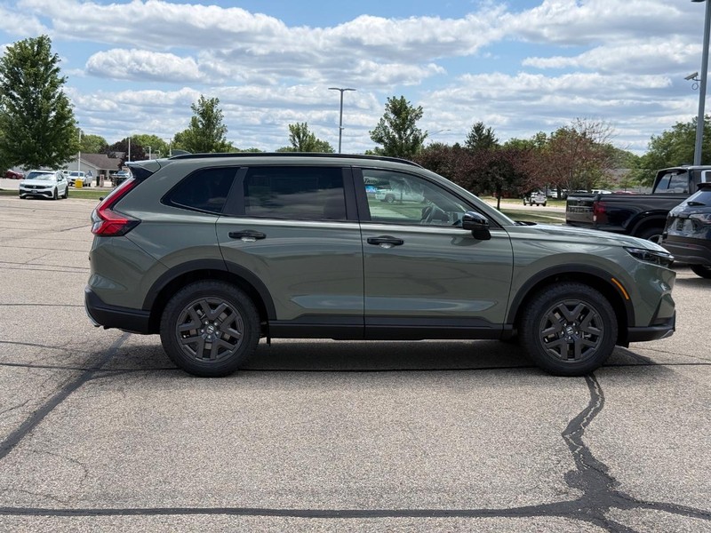 Honda CR-V Hybrid Vehicle Image 2