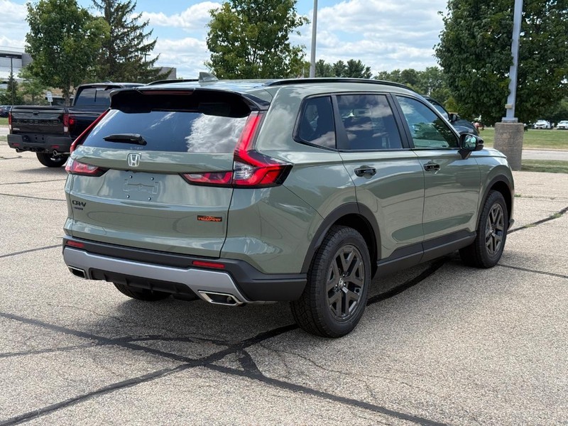 Honda CR-V Hybrid Vehicle Image 3