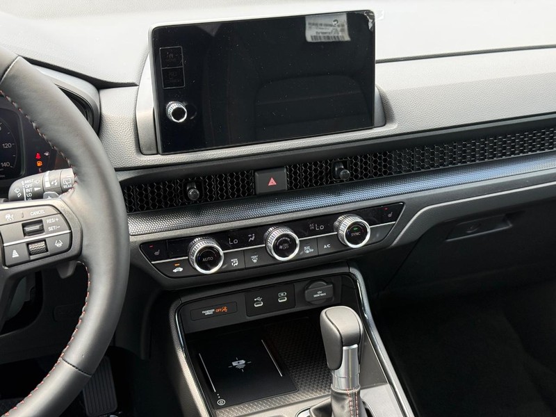 Honda CR-V Hybrid Vehicle Image 10