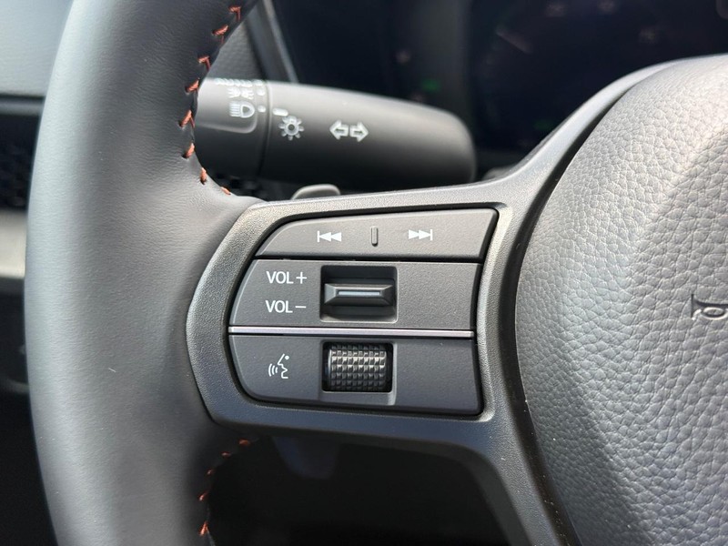 Honda CR-V Hybrid Vehicle Image 14
