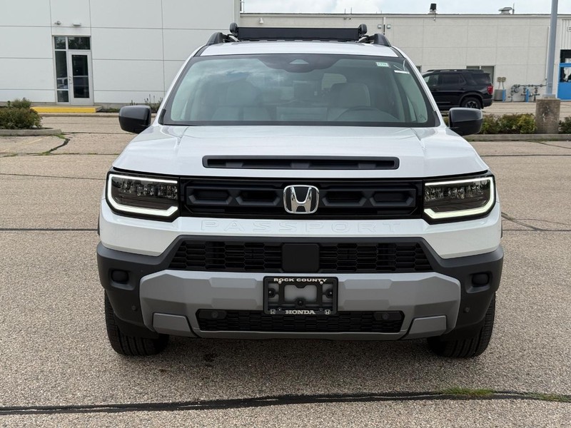 Honda Passport Vehicle Image 6