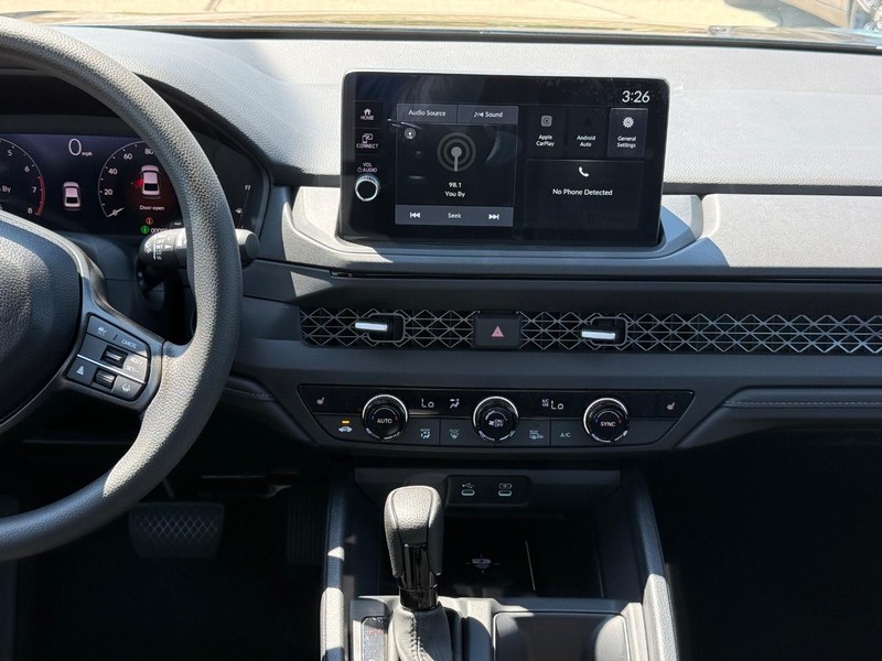 Honda Accord Sedan Vehicle Image 10