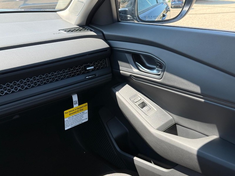 Honda Accord Sedan Vehicle Image 13