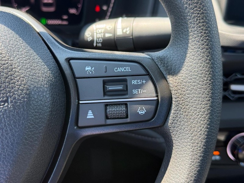 Honda Accord Sedan Vehicle Image 15
