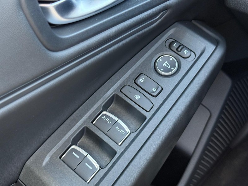 Honda Accord Sedan Vehicle Image 20