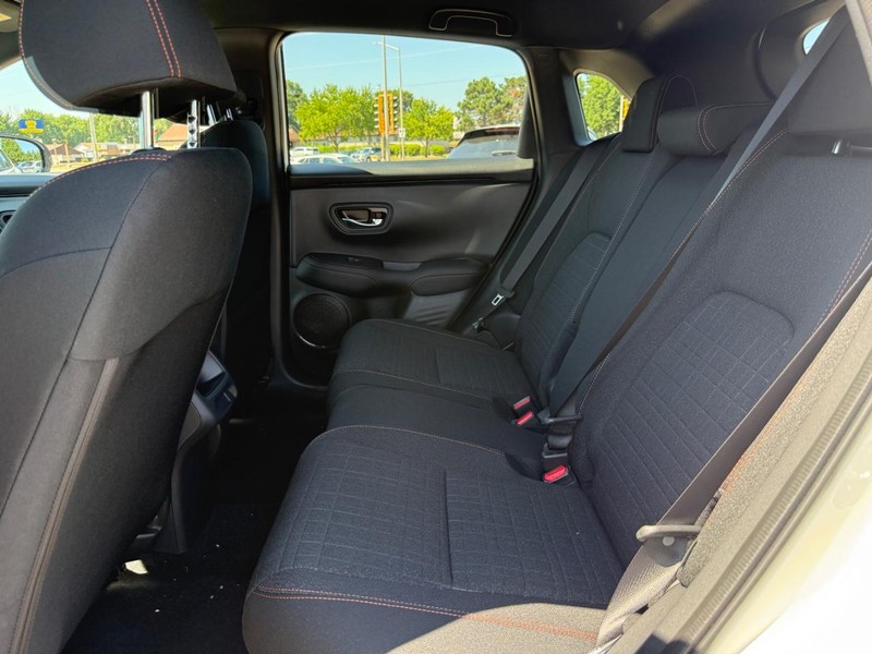 Honda HR-V Vehicle Image 9
