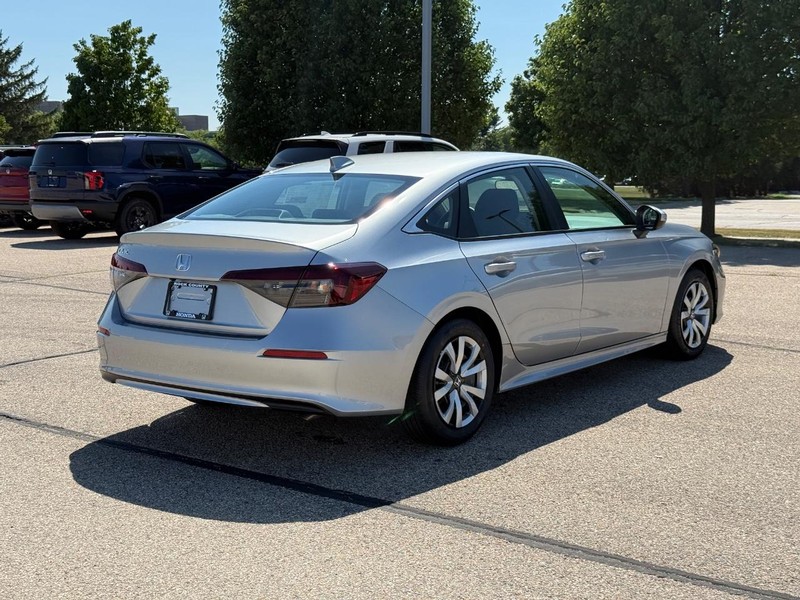 Honda Civic Sedan Vehicle Image 3
