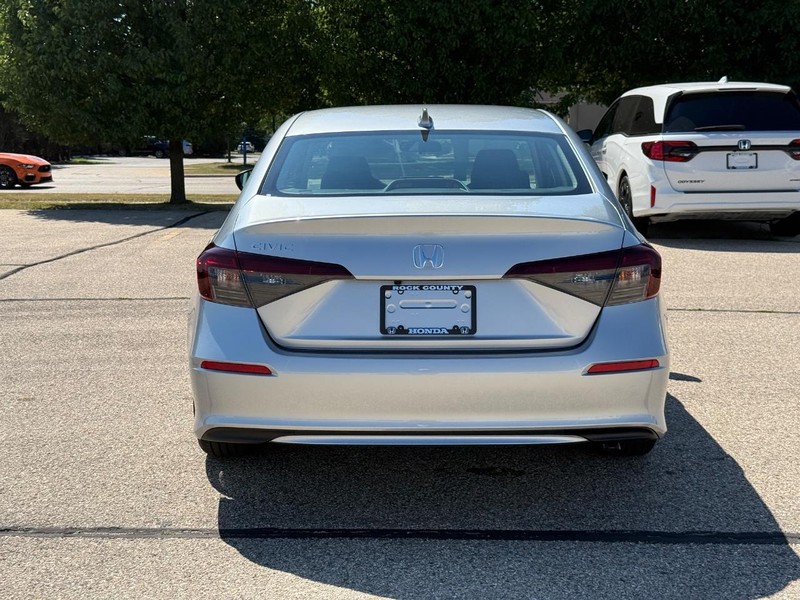 Honda Civic Sedan Vehicle Image 4
