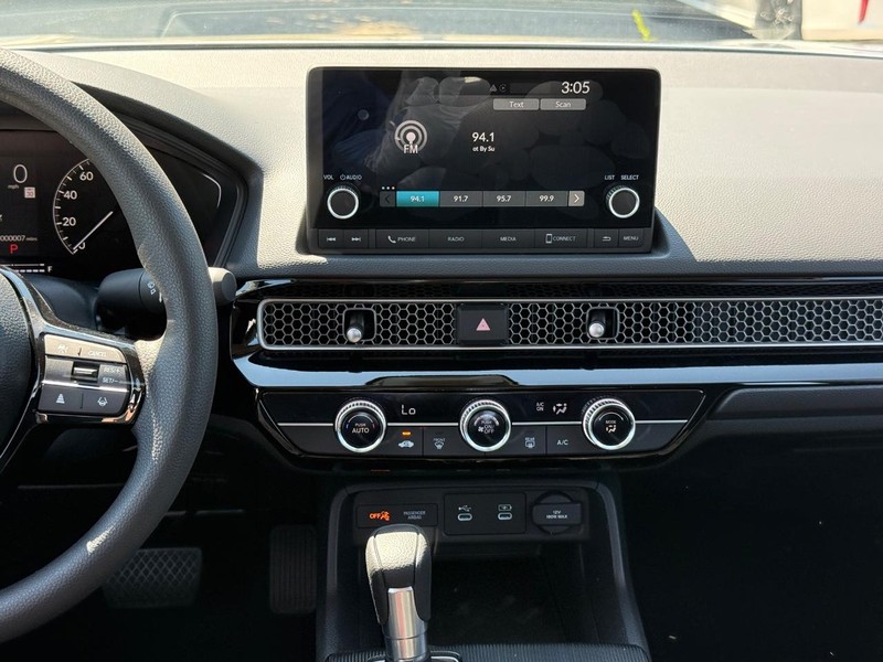 Honda Civic Sedan Vehicle Image 11