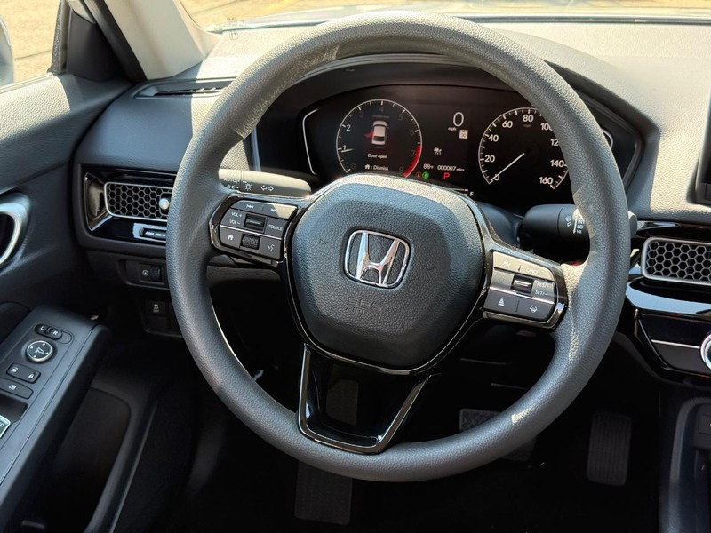 Honda Civic Sedan Vehicle Image 13
