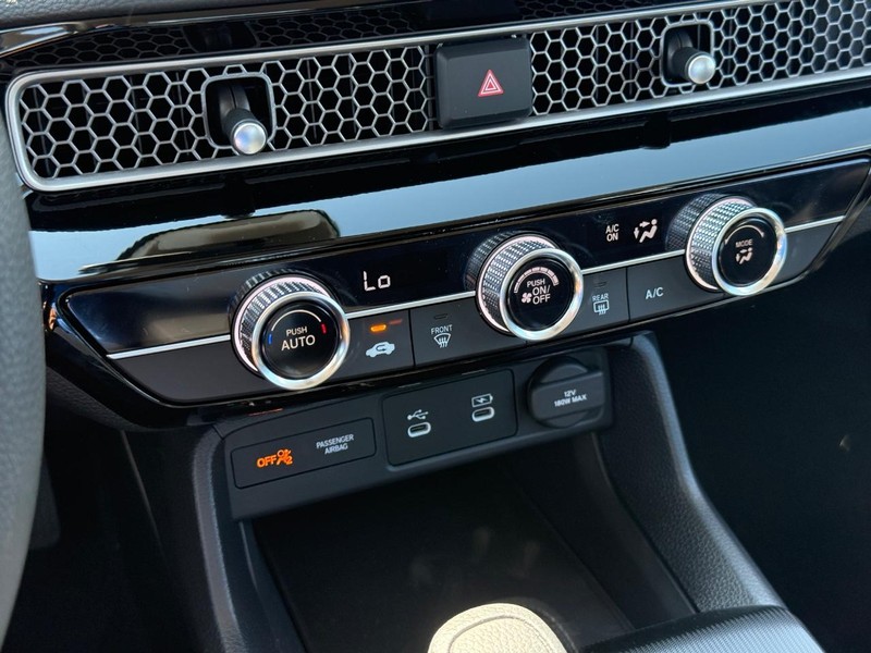 Honda Civic Sedan Vehicle Image 19