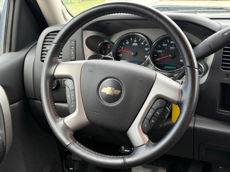 Chevrolet Silverado 1500 Vehicle Image 12
