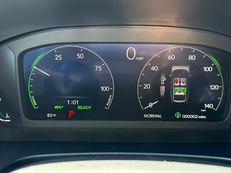 Honda CR-V Hybrid Vehicle Image 17