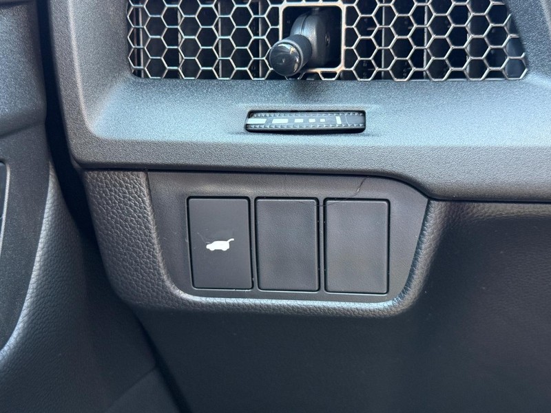 Honda CR-V Hybrid Vehicle Image 21