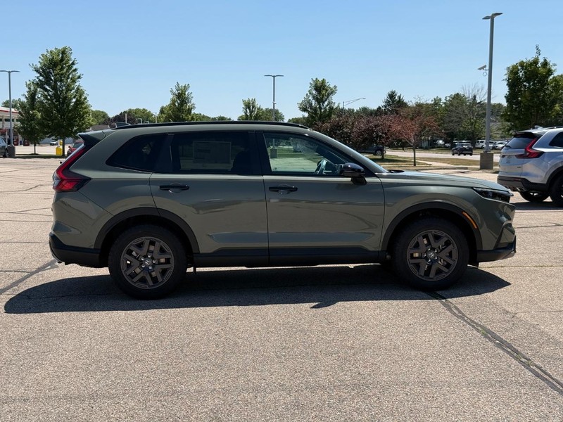 Honda CR-V Hybrid Vehicle Image 2