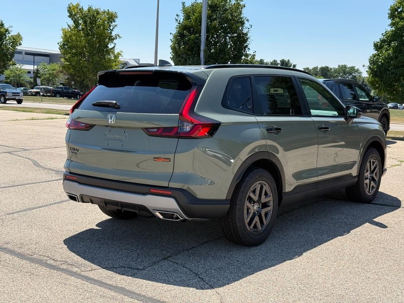 Honda CR-V Hybrid Vehicle Image 3