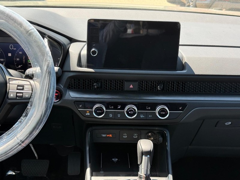 Honda CR-V Hybrid Vehicle Image 11