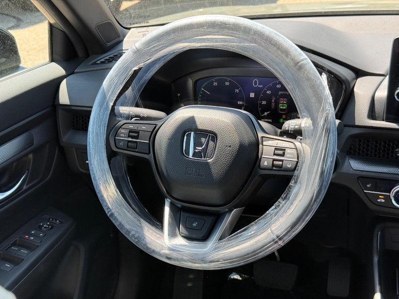 Honda CR-V Hybrid Vehicle Image 13