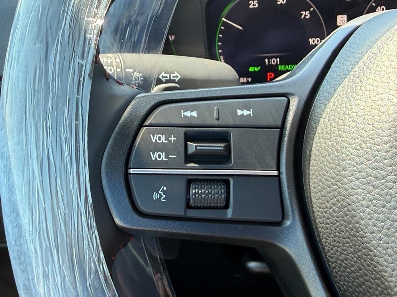 Honda CR-V Hybrid Vehicle Image 15