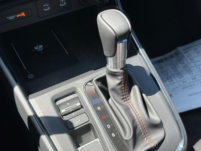 Honda CR-V Hybrid Vehicle Image 19