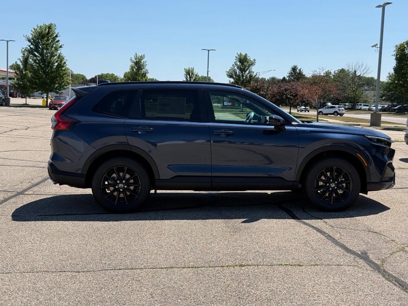 Honda CR-V Hybrid Vehicle Image 2