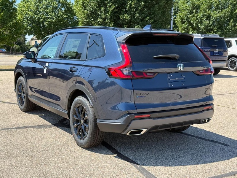 Honda CR-V Hybrid Vehicle Image 5