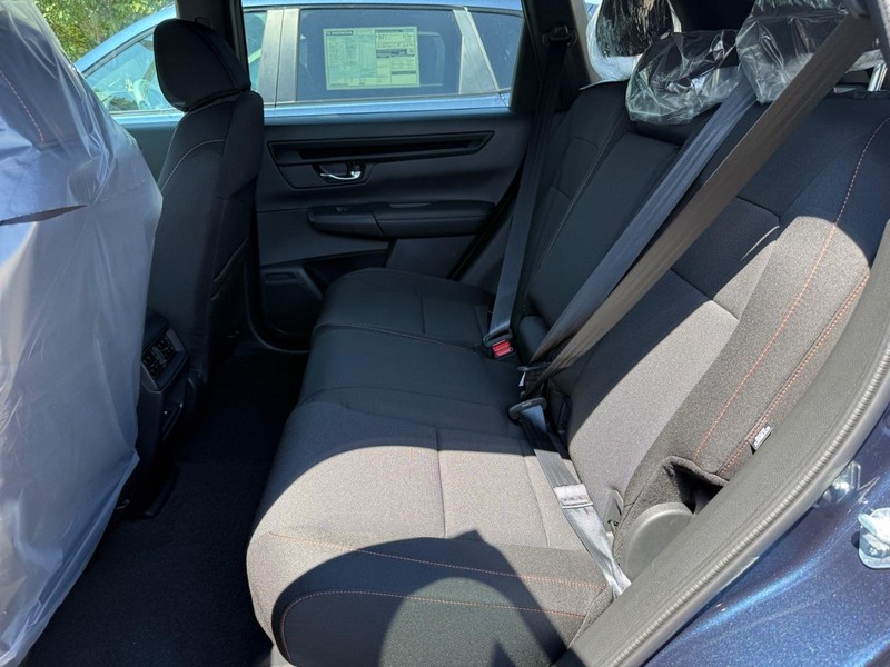 Honda CR-V Hybrid Vehicle Image 9