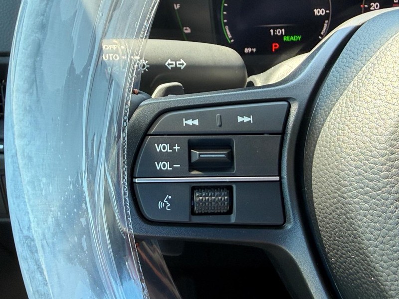 Honda CR-V Hybrid Vehicle Image 15